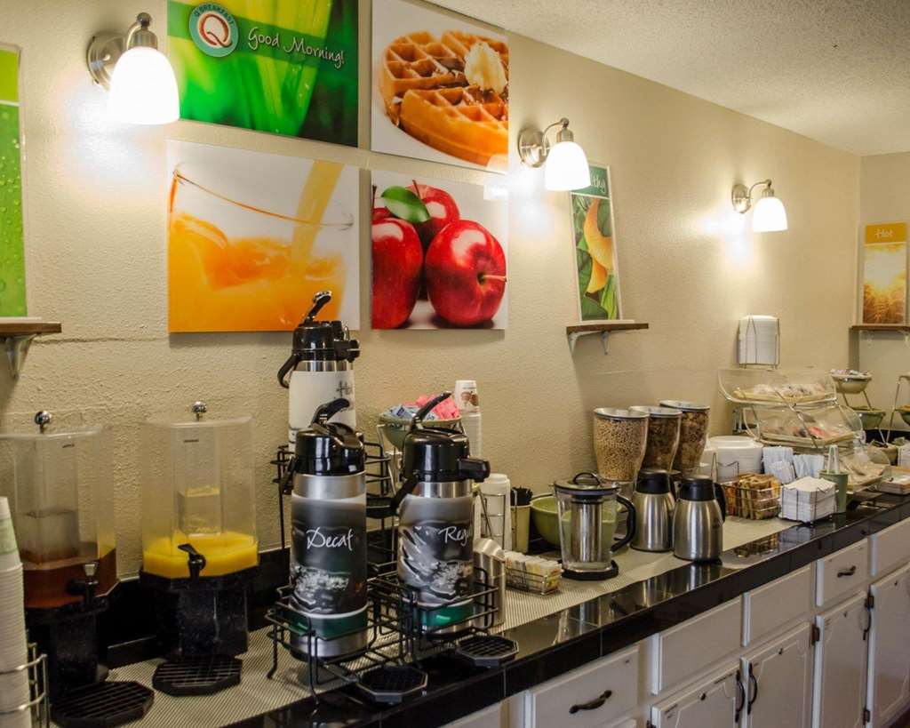 Quality Inn Near Manatee Springs State Park Chiefland Restoran gambar